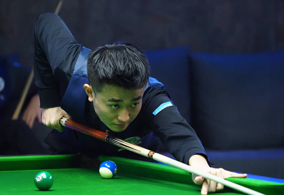 动场上的得 动场上的得