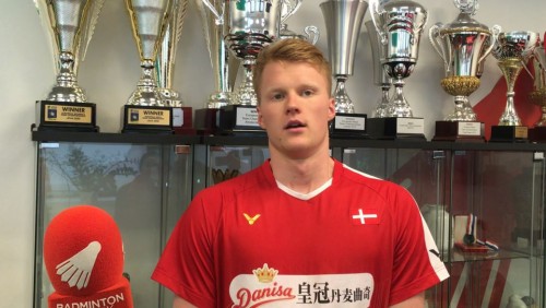 在英博奋力 在英博奋力