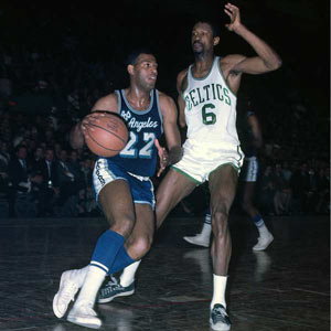 己的足球传 己的足球传